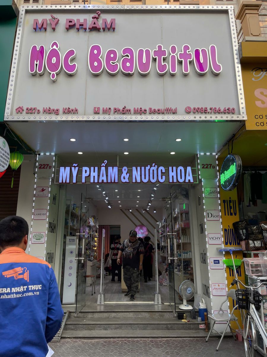 Cổng từ an ninh AM được Công Ty Nhật Thực lắp đặt cho shop mỹ phẩm