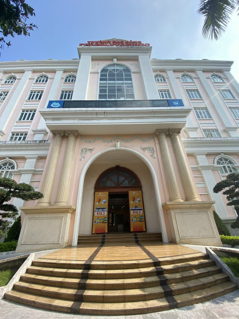 Trường cao đẳng FPT Polytechnic